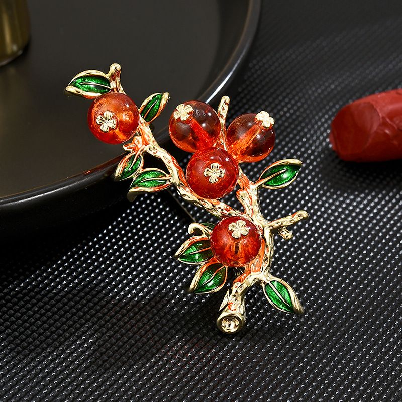 Spilla in vetro di lusso squisita da donna di alta qualità in stile cinese con cachi Ruyi, accessori per cardigan con fiori sul petto e temperamento_voghion.com