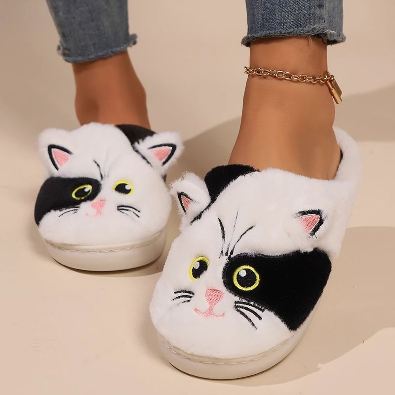 Voyage Voyage New Autumn Winter Three-Dimensional Black And White Towel Embroidered Cotton Shoes Cute Cat Unisex Warm Slippers_voghion.com