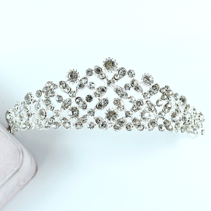 Nuovo set di tre pezzi con corona nuziale semplice collana di orecchini con diamanti set copricapo da sposa con corona di compleanno principessa_voghion.com