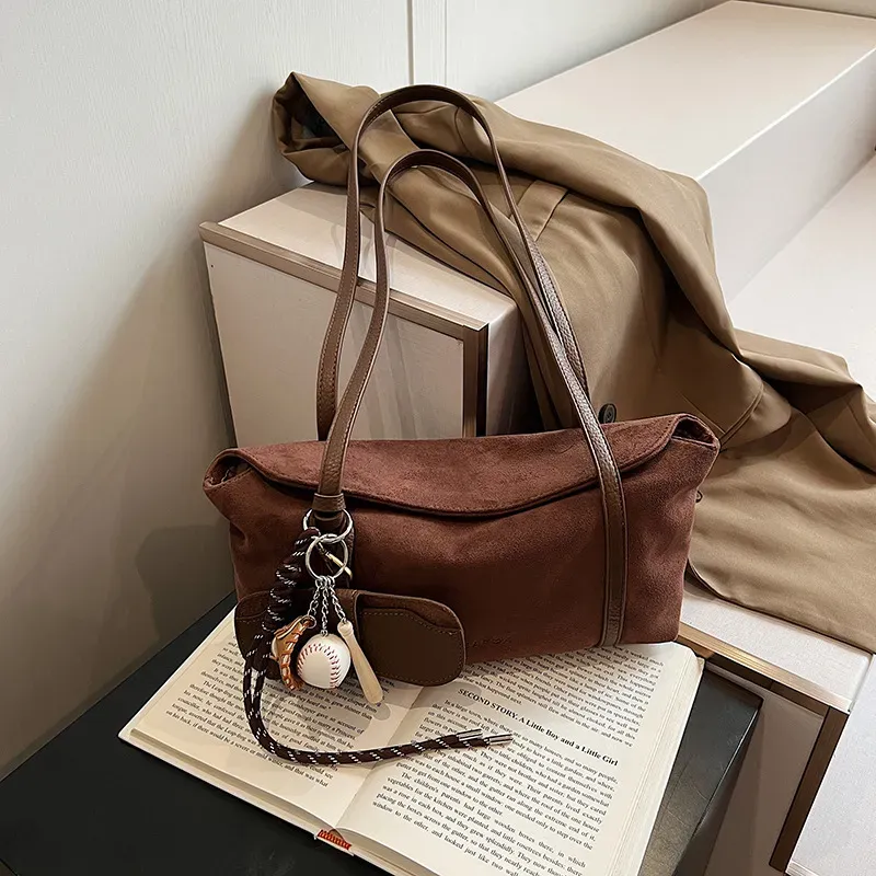 Designer Bag 2025 Autumn And Winter New Simple Matte Fabric Commuter Versatile Highend Shoulder Pillow Mirror Quality Leather Chain Bags_voghion.com