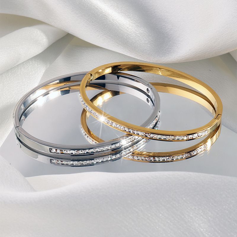 Bracciale in acciaio al titanio per ragazze, bracciale in acciaio inossidabile di alta qualità, alla moda, con una sola fila di diamanti quadrati, bracciale multifunzione_voghion.com