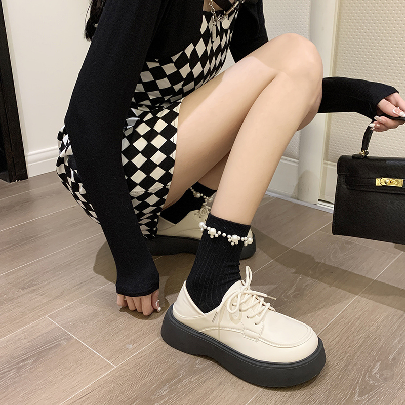 Piccole scarpe in pelle da donna stile britannico 2023 Nuova primavera ed estate studentessa testa grande retro cinturino nero fondo spesso aumento scarpe singole jk_voghion.com