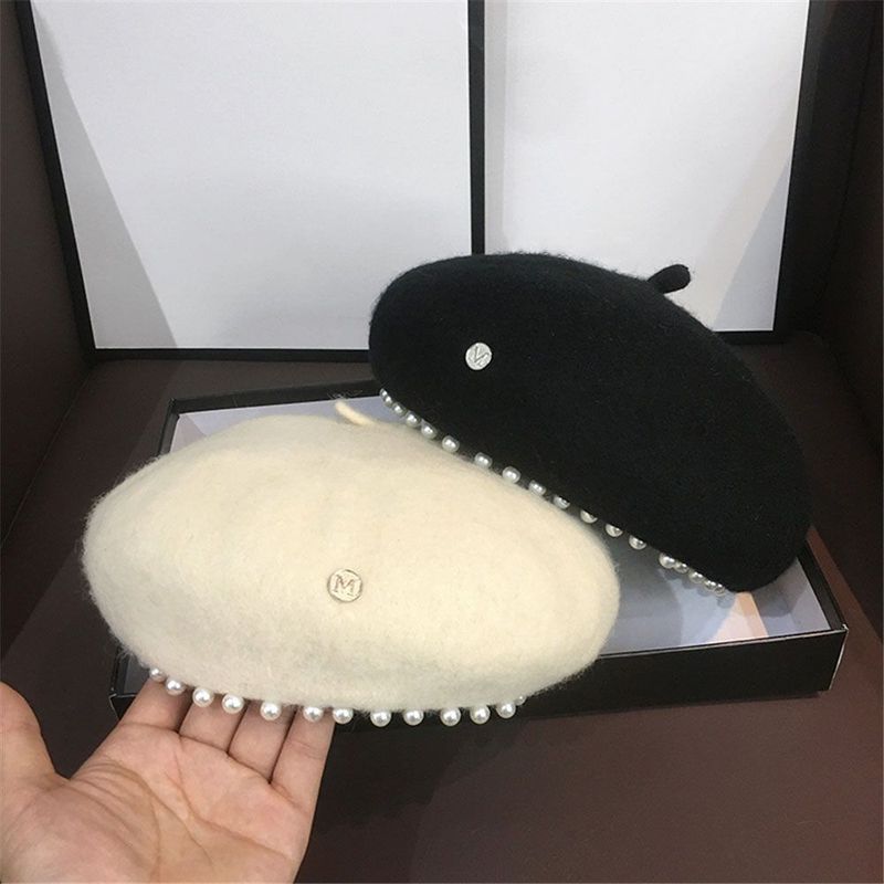 New Arrivals Women Elegant Wool Berets French Artist Style Warm Winter Beanie Hat Pearl Decoration Beret Solid Color Lady Fashion_voghion.com