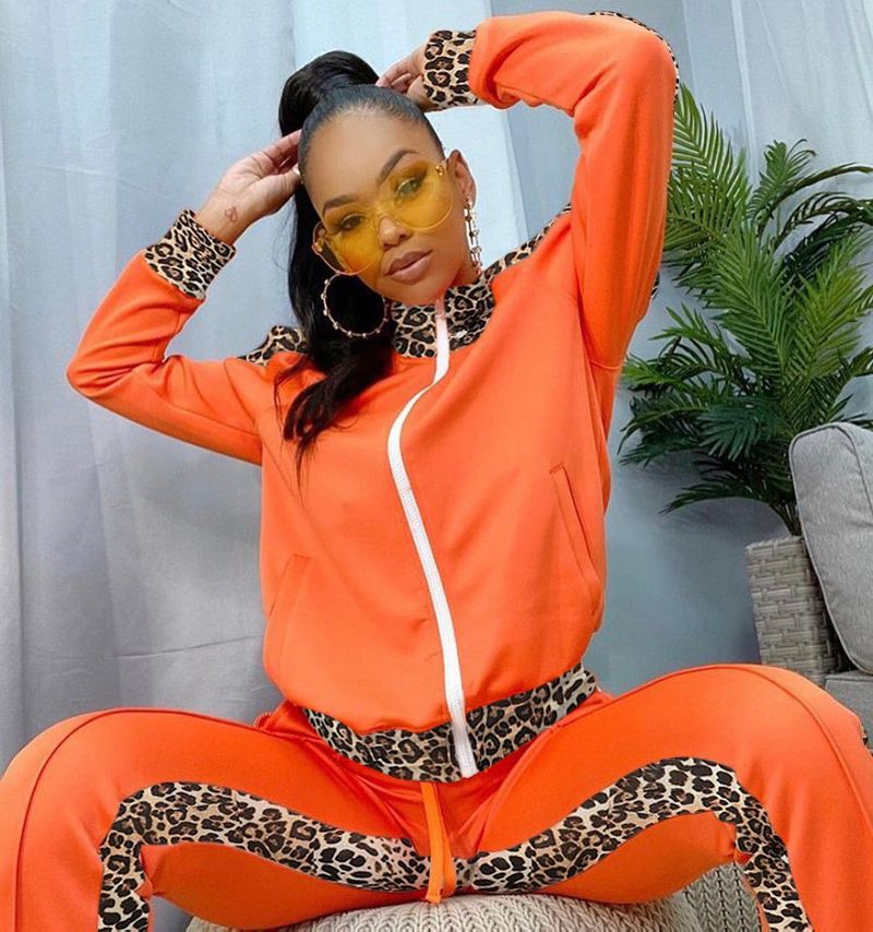 Vêtements pour femmes, ensemble de sport deux pièces à épaules dénudées, imprimé léopard, coutures contrastées, couleur tendance_voghion.com