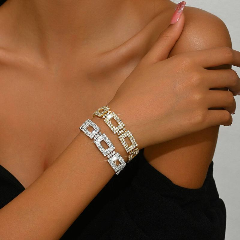 Minimalistiskt armband med geometrisk design, minimalistiska och nischade accessoarer lämpliga för kvinnors julmiddagskläder_voghion.com