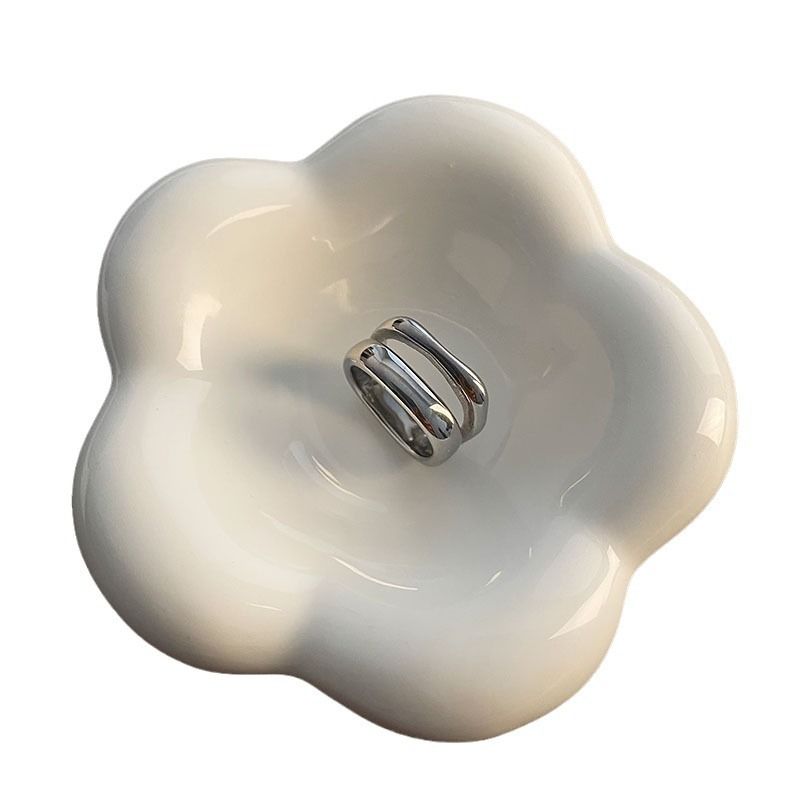 Versatile Niche Light Luxury Titanium Steel Non-Fading New 2024 Women's Fashion Gold And Silver Ring_voghion.com