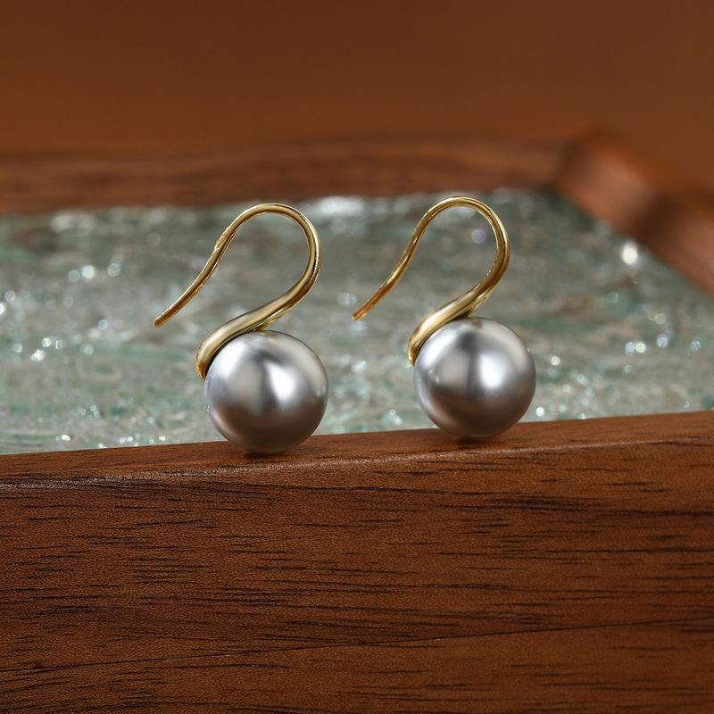 High grade earrings, geometric creative pearl ear hooks, temperament high heels, pearl earrings, simple niche design ear hooks_voghion.com