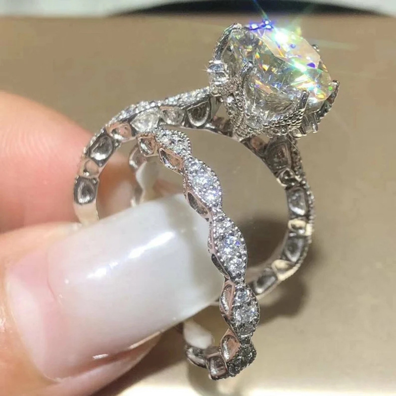 Cao Shi Hollow Flower Classic Women's Set with Zircon Wedding Scene Ring_voghion.com