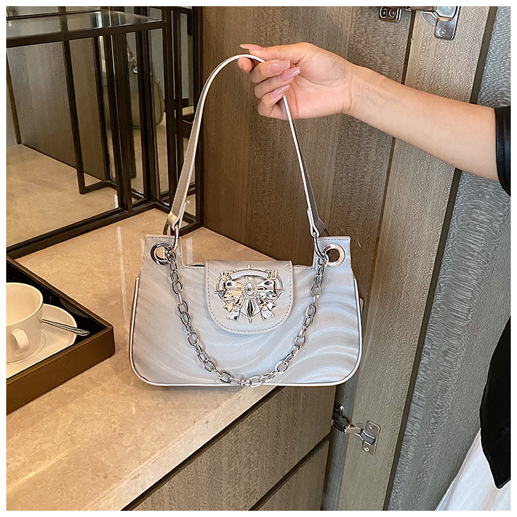High-end Chain Shoulder Bag Women's 2023 New Trendy Fashion Niche Design all-match texture Messenger bag_voghion.com