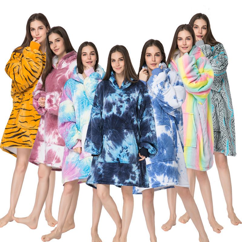 Cross-border new outdoor functional clothing cold-proof clothing printed lazy clothing pullover flannel clothing hooded lazy TV blanket_voghion.com