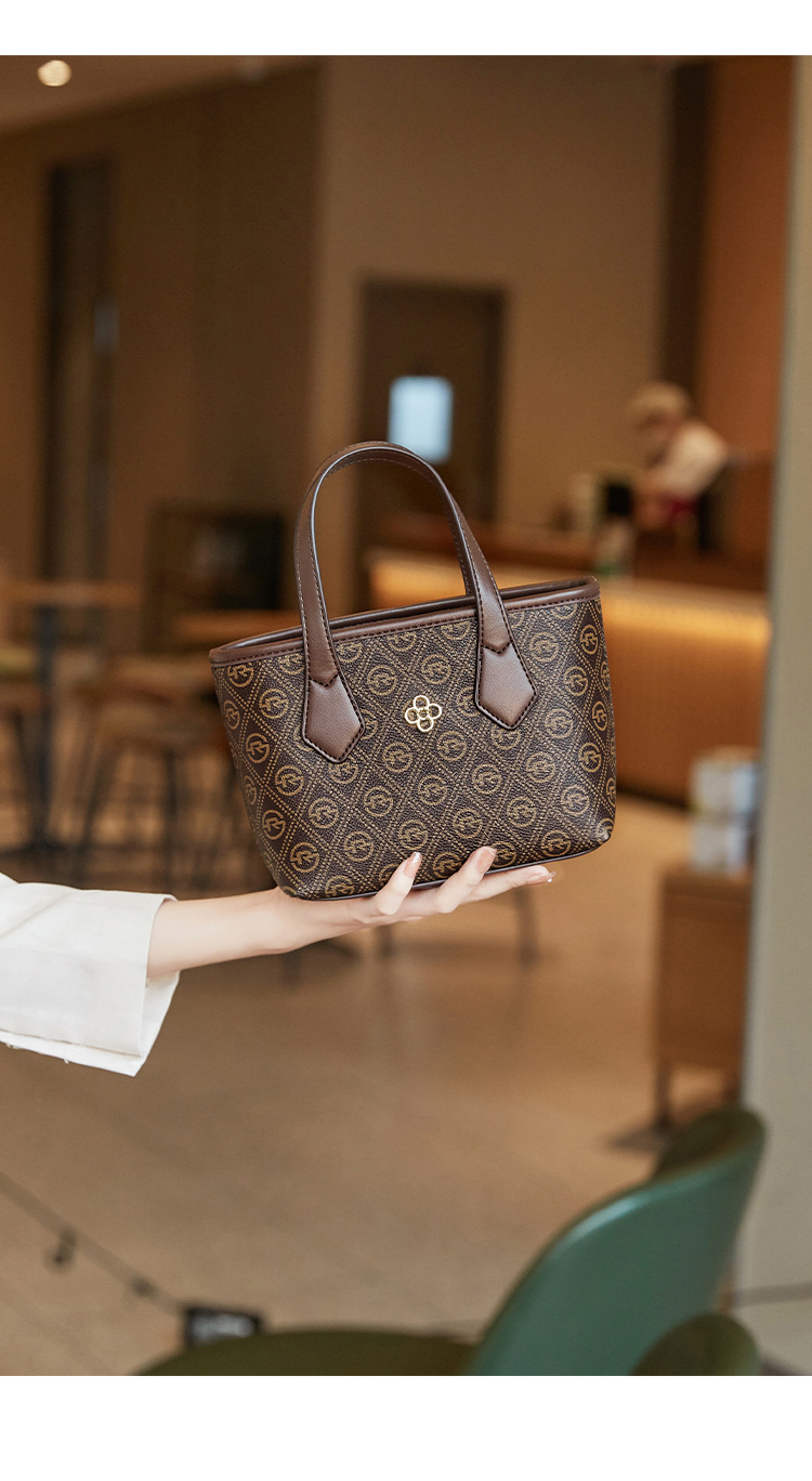 2023 New Bag Handbag Mini Versatile Vegetable Basket Small Bag Light Luxury Retro Print Temperament Tote Bag Tide_voghion.com