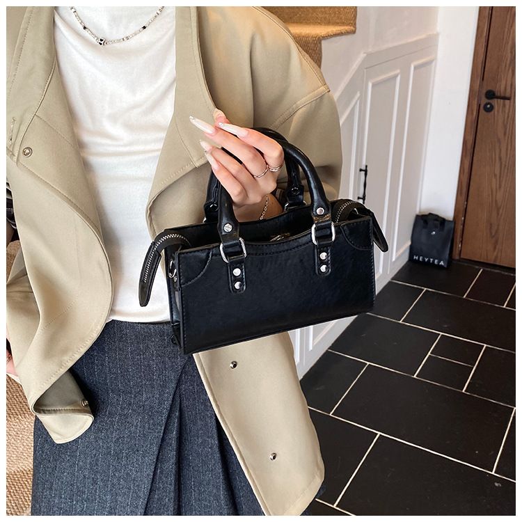 Borsa a mano in pelle scamosciata minimalista per le donne, nuova moda 2025, piccola, quadrata, versatile, a tracolla, per telefono_voghion.com