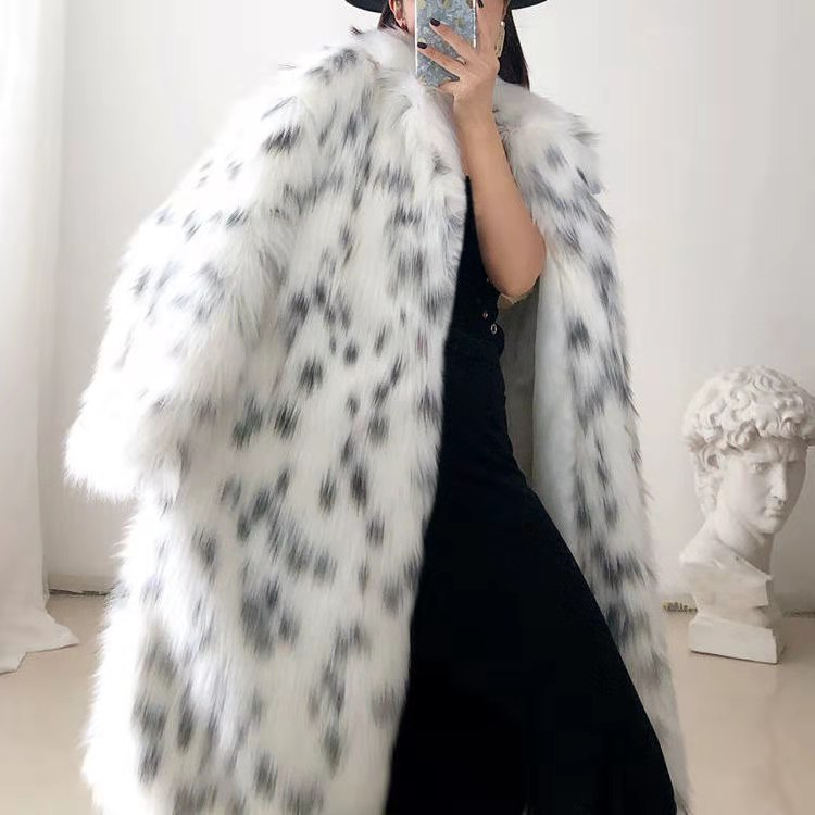 Dammemodesch Bobcat Leopardpelz laange Fuchspelzmantel mat Revers_voghion.com