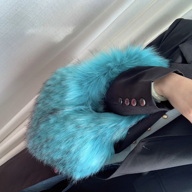 European And American Fashion New Love Bag Raccoon Fur Grass Plush Shell Bag Handbag_voghion.com