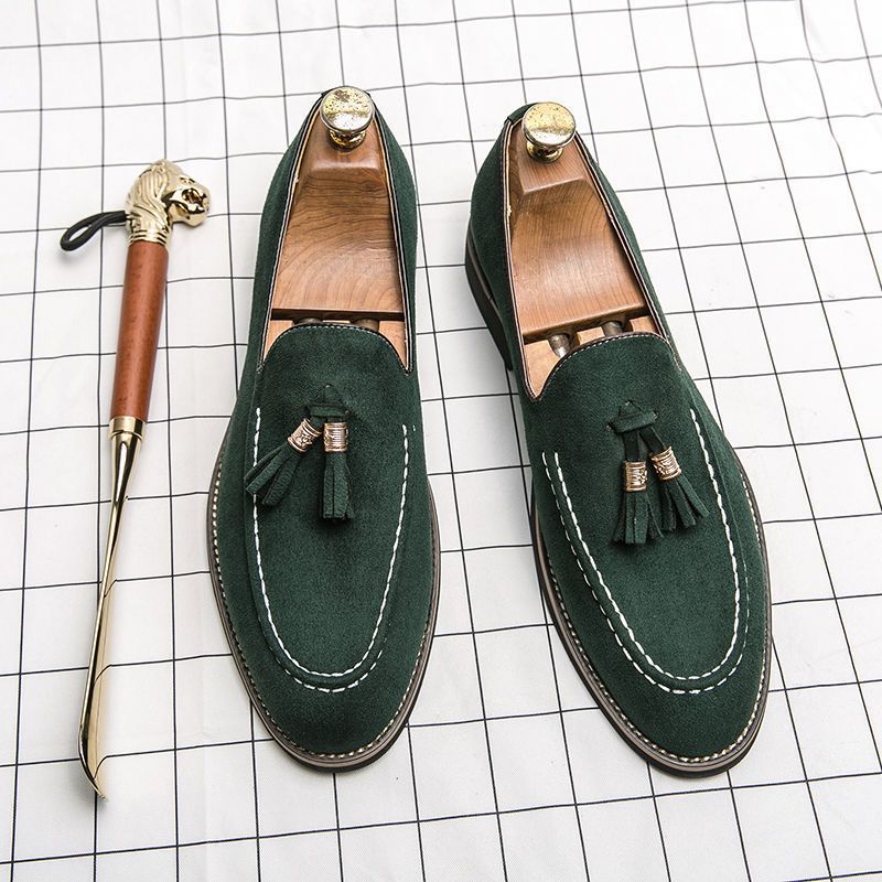 Suitable For All Seasons Tassel Small Suede Loafers 2025 New Style Young Military Green British Men Leather Shoes_voghion.com