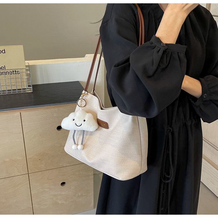 Große Kapazität für Damen 2024 Neue Sommer Vielseitige Einfache Schulter mit Advanced Commuter Tote Bucket Bag_voghion.com
