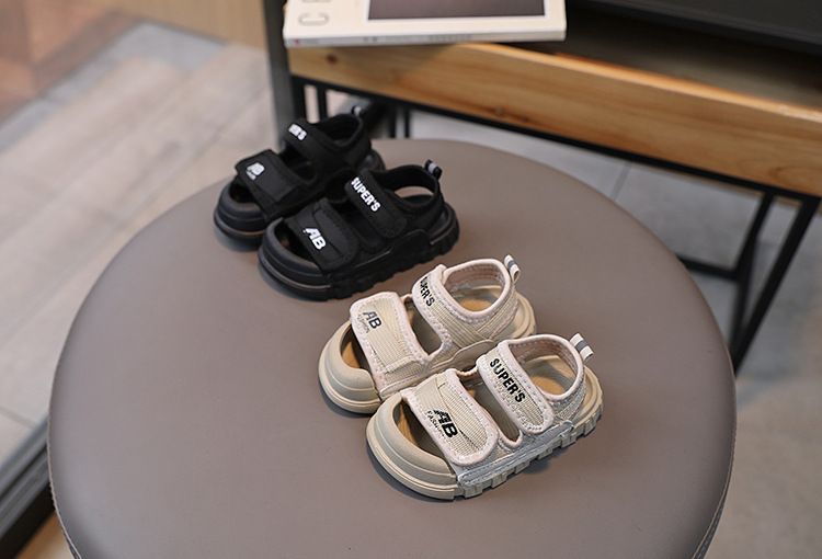 Sandali estivi 2024 nuovi alla moda per bambini piccoli, sport da spiaggia, ragazze, suola morbida, antiscivolo, scarpe per bambini_voghion.com