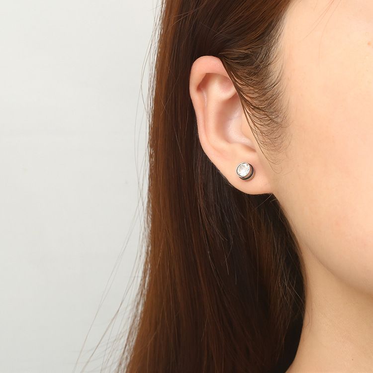 Versione coreana di orecchini a bottone in acciaio inossidabile con punta di diamante semplici punk, tendenza, moda all-match, orecchini da uomo e da donna all'ingrosso_voghion.com