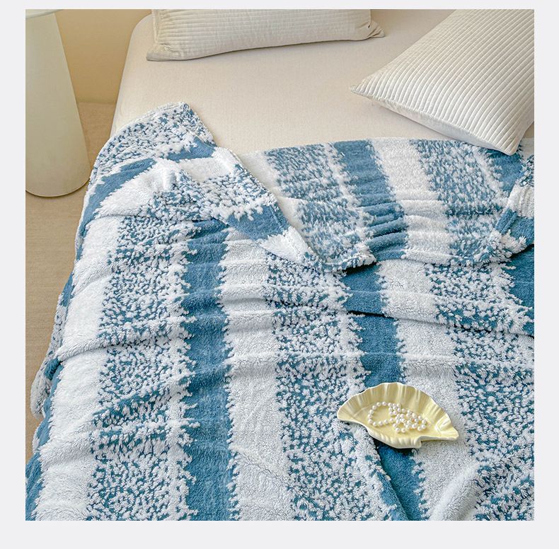 Coperta a righe piccola, fresca, in jacquard, semplice e alla moda_voghion.com