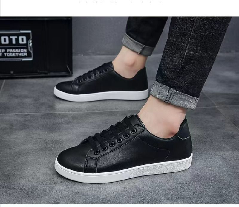 Uformell sport for menn Hvite mote flats 2024 Nye designersneakers Herre ensfargede tennissko Zapatillas Hombre_voghion.com