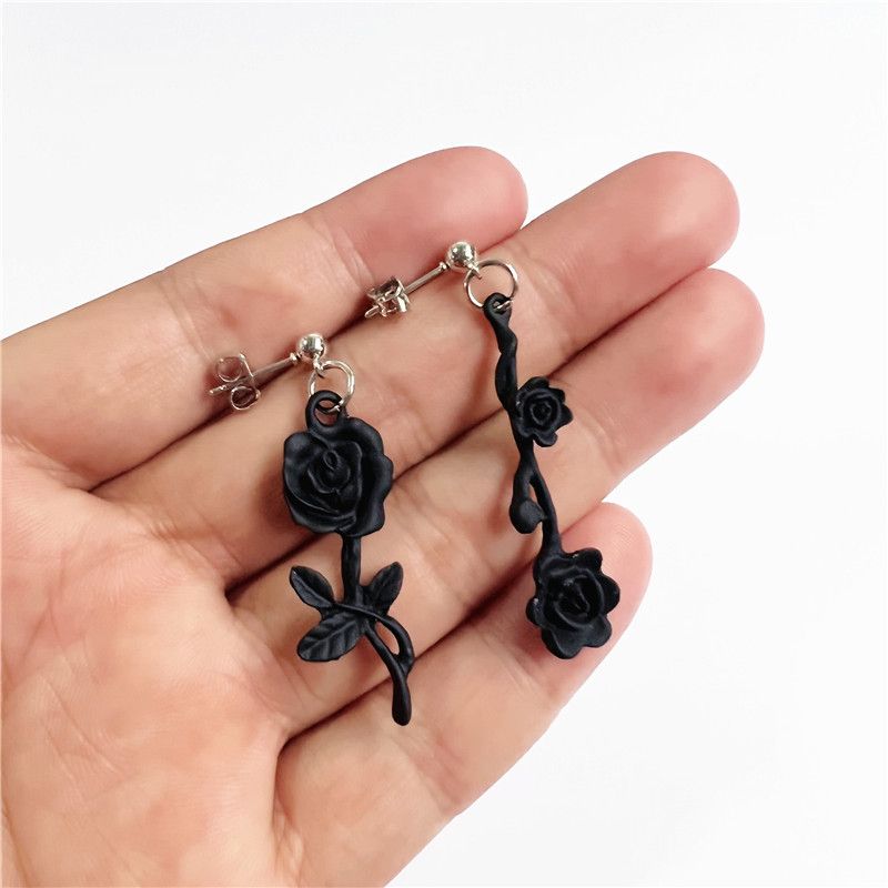Schmuck & Accessoires Gothic Schwarz Rot Rose Asymmetrische Ohrringe_voghion.com