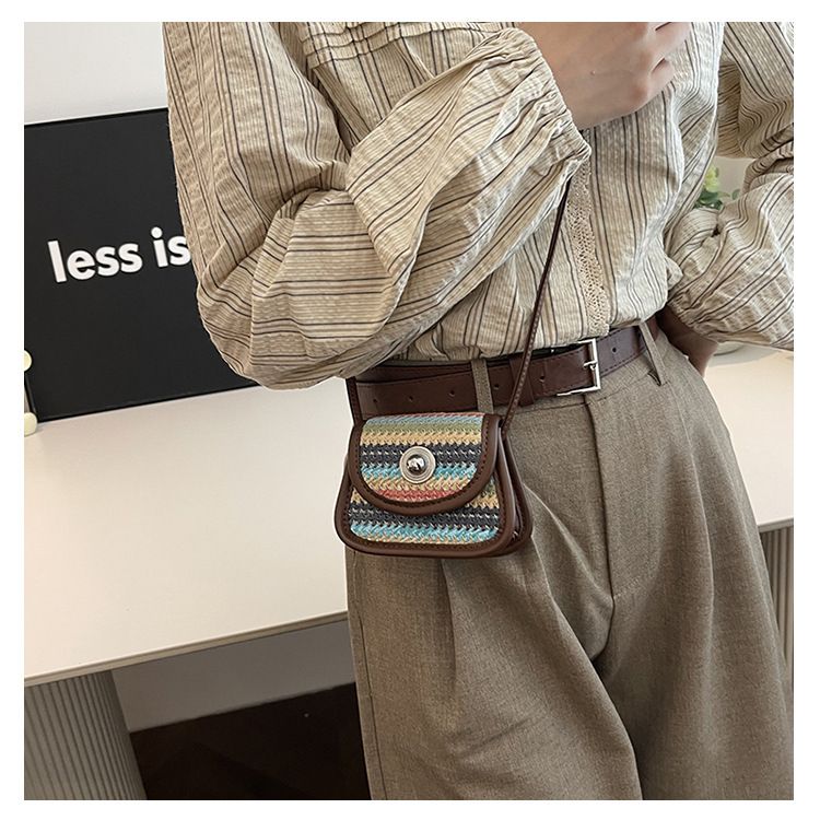 Kinder-Umhängetaschen, beliebte All-Match-Mini-Muscheltasche, Kontrastfarbe, geflochtenes Stroh, Eltern-Kind-Mädchen-Umhängetasche, Lippenstifttasche, weiblich_voghion.com