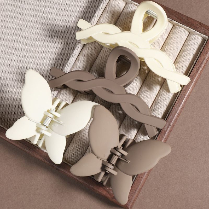 Klassisches Basic Haarspangen-Set – Große matte Haifisch-Clips für stylische Hochsteckfrisuren – Elegante minimalistische Farbkollektion_voghion.com