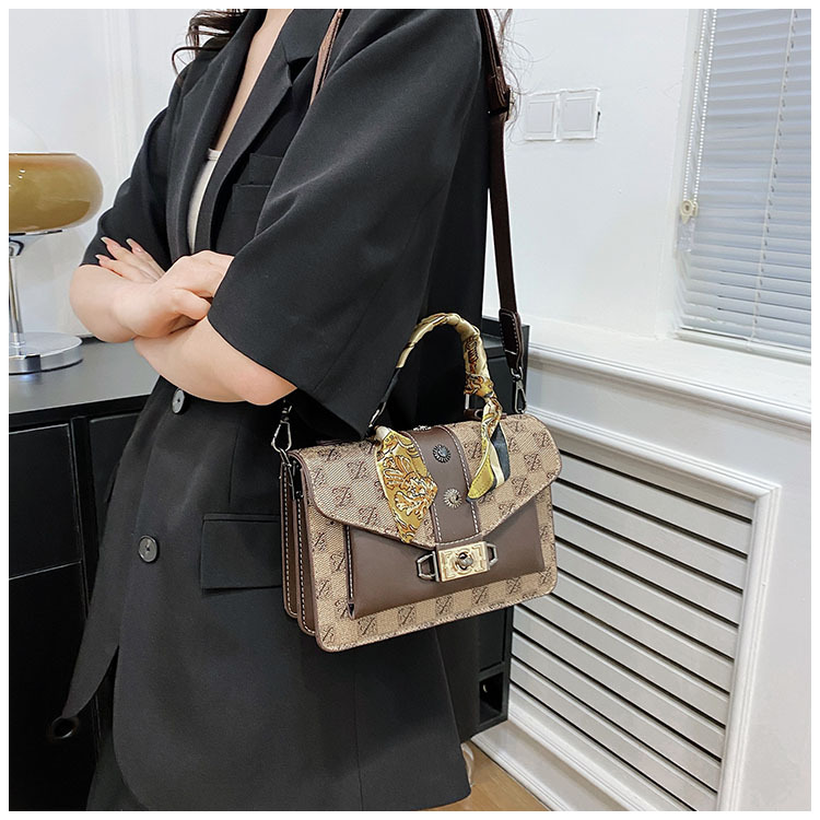 Women's New Fashionable and Trendy Handbag Casual and Versatile Scarves Single Shoulder Bag Retro Printed Handbag Crossbody Small Square Bag_voghion.com