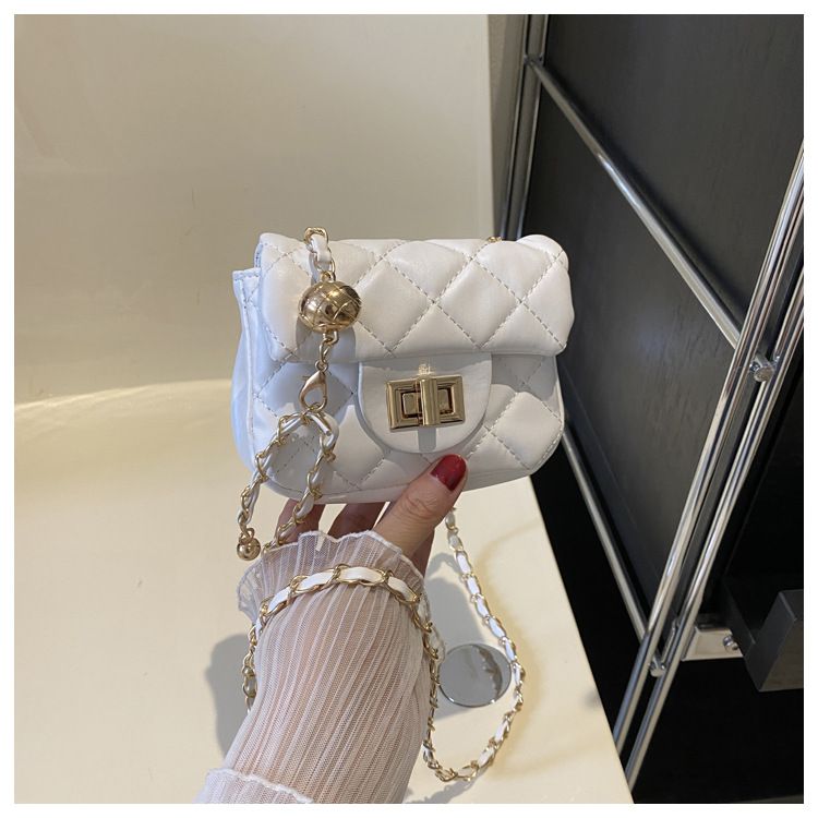 Lingge Chain For Women's 2024 New Fashion Texture Small Square With Unique Design Versatile One Shoulder Crossbody Bag_voghion.com