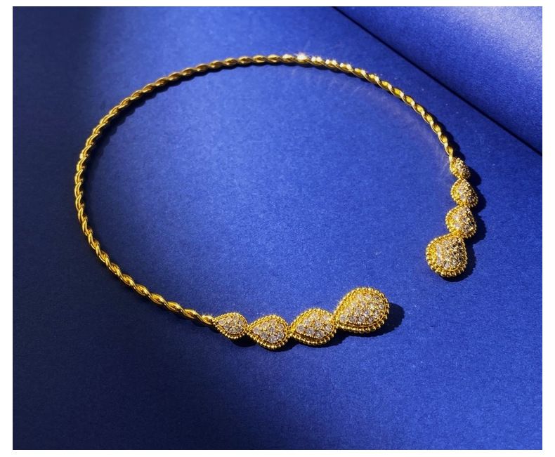 Damen Bijouset Moud Halskette mat Perlen an Diamanten, tropfenfërmeg, modesch an kreativ Design voller Diamanten, héichwäerteg Halskette Set_voghion.com