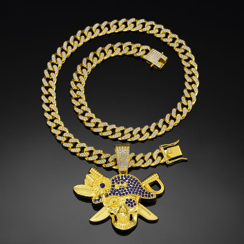 European And American Hip Hop Pirate Skull Necklace Cross Border Hot Sale Diamond Cuban Chain Source Wholesale_voghion.com