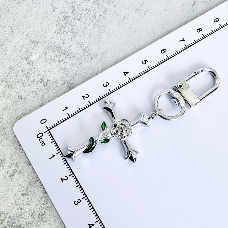 Neue coole Legierung Silber Schmetterling Rose Kreuz Schlüsselanhänger Auto Tasche Schlüsselanhänger_voghion.com