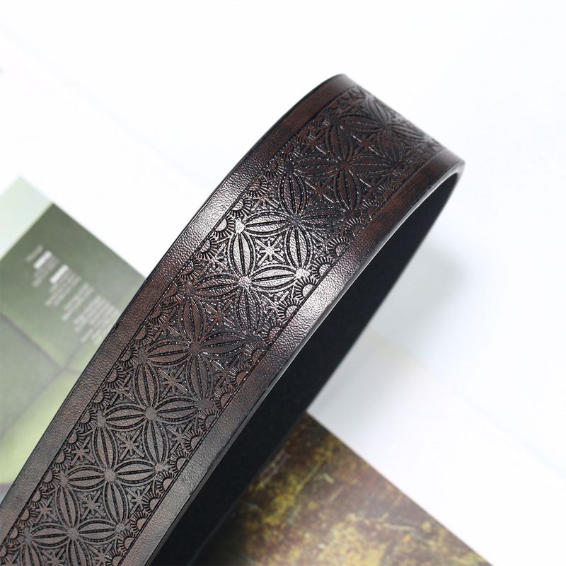 Meeste läänekauboi tähestikuga, suure plaadipandlaga, trendikas noorte retropunk-nahast vöö_voghion.com