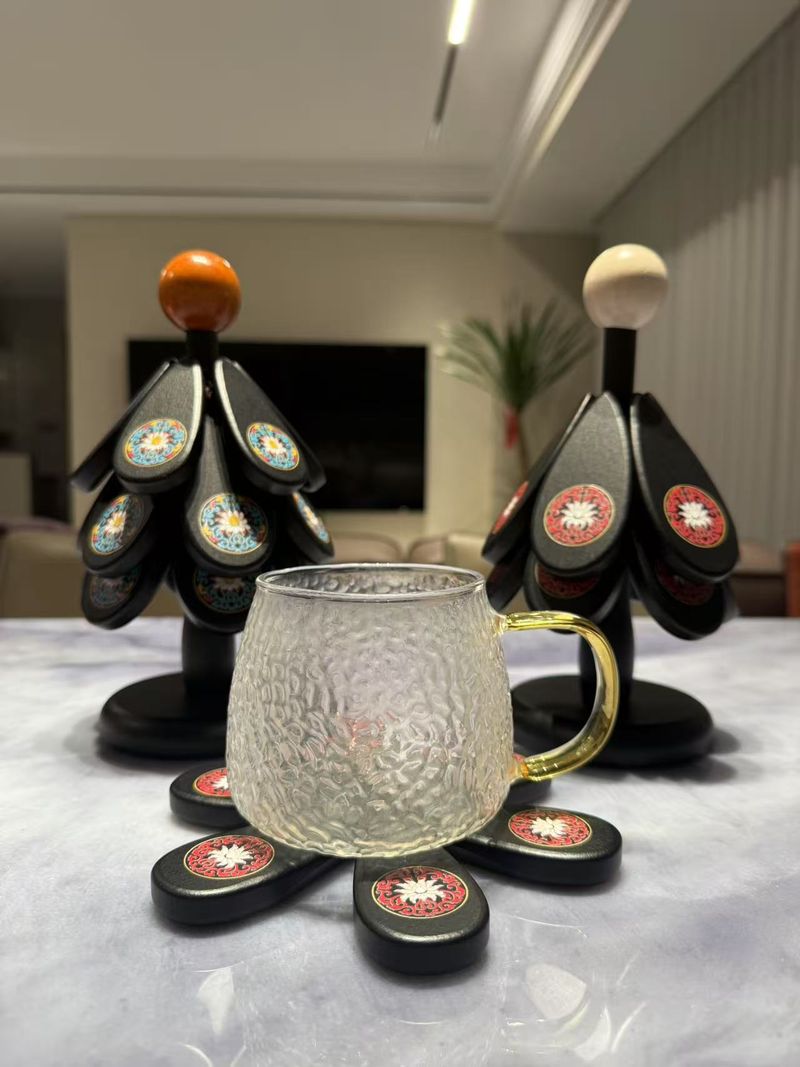 New Christmas Heat Insulation Table Decoration Creative Single Tree Solid Wood Anti-scald Foldable Placemat Coaster Bowl_voghion.com