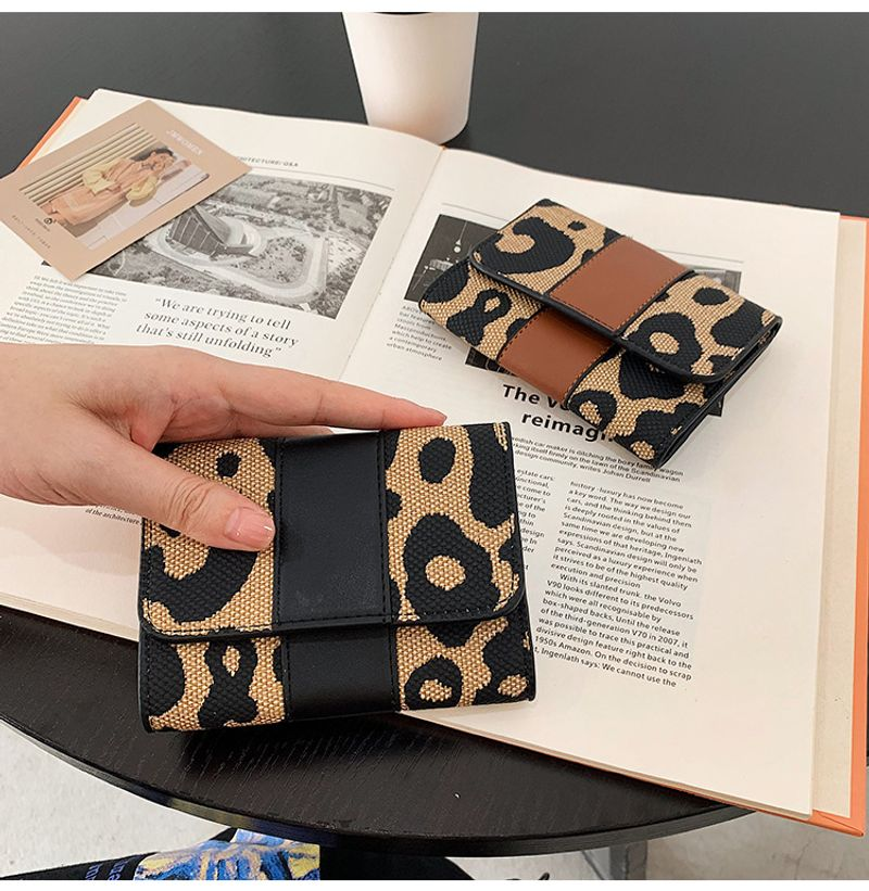 Women's 2024 New Leopard Print Internet Celebrity Fashion Large Capacity Coin Purse Folding Multi-Card Slot Long Wallet_voghion.com