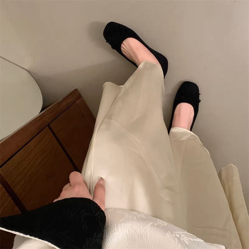 Elegante Abendschuhe mit runder Spitze und flachem Rock, knallend empfohlen_voghion.com