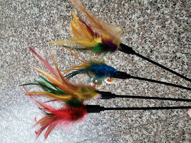 Juguete de varilla corta Yiwu Direct, palo de juguete para gatos con plumas de colores, sin embalaje_voghion.com