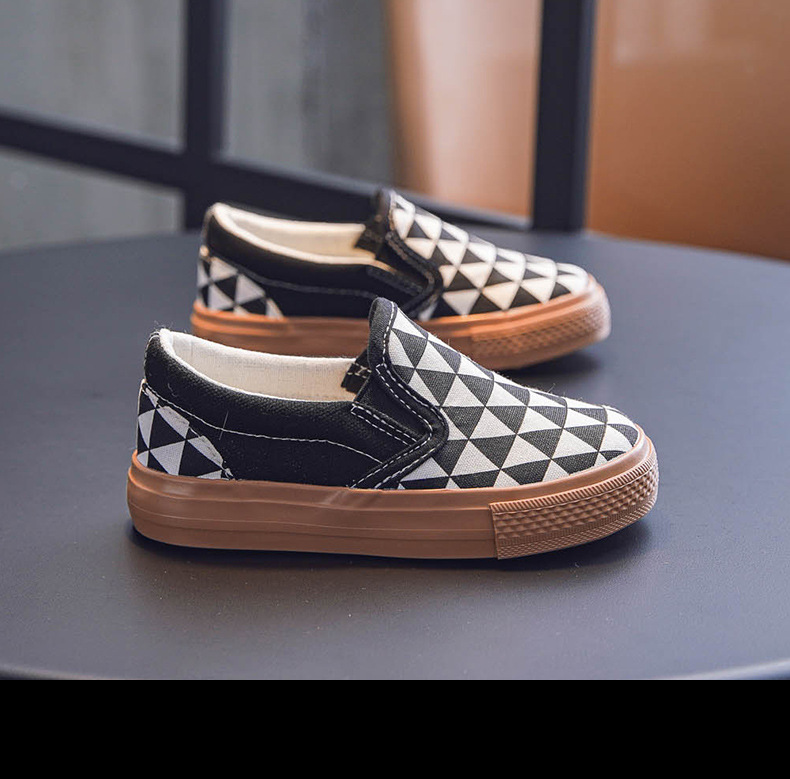 One Step Canvas 2023 Winter Plush Small, Medium, Large Children's Board Shoes Boys and Girls Korean_voghion.com