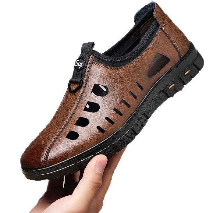 2025 Sommer Neue Lederoberfläche Loch Vielseitige Casual Herren Papa Leichte Slip-On Schuhe_voghion.com