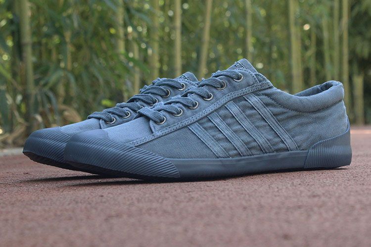 European And American-Style Retro Low Top Solid Color Non-Stinky Canvas Shoes_voghion.com