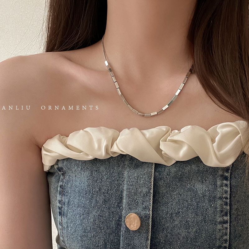 Minimalist fashion niche design sense titanium steel necklace, versatile temperament for women, collarbone chain, 2022_voghion.com