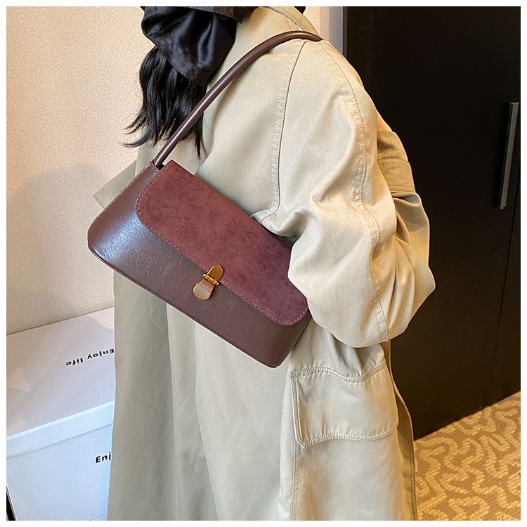 Matte underarm high-end women's 2024 leopard print patchwork shoulder bag, fashionable and personalized handbag_voghion.com