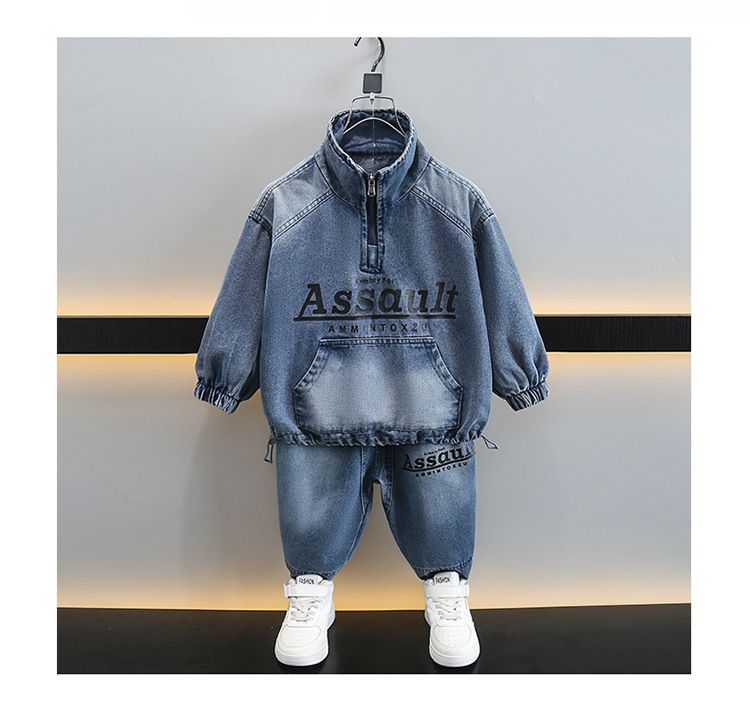 Kinderkleidung Jungen bedruckter Jeansanzug 2024 kleine und mittelgroße Jungen Internet-Promi modischer lässiger zweiteiliger Anzug trendige Kleidung und Hosen_voghion.com