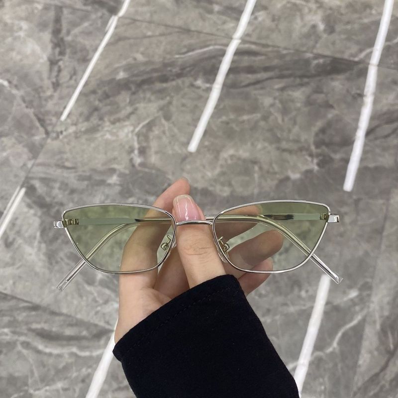2025 Neue ultraleichte kleine quadratische Sonnenbrille für Damen, Anti-Ultraviolett-Sonnenbrille, rundes Gesicht, Ins für Männer_voghion.com