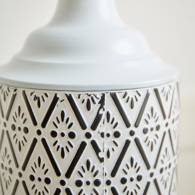 Floor Metal Vases Decorated White Metal Vases Set Of 3 Gorgeous Home Decoration Large Glazed Metal Vases 24in/28.7in/33.5in Height_voghion.com