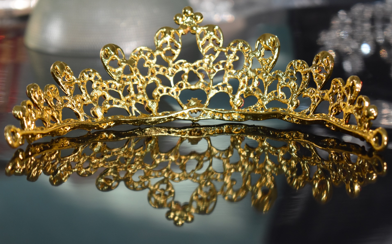 Accessori per capelli da sposa in lega coreana di alta qualità, in cristallo rosso, di lusso, con corona nuziale, accessori per matrimoni, produttore all'ingrosso_voghion.com