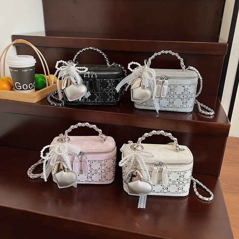Women's 2025 Fall/Winter New Shoulder Bag Solid-Color Chain Crossbody Bag Versatile_voghion.com