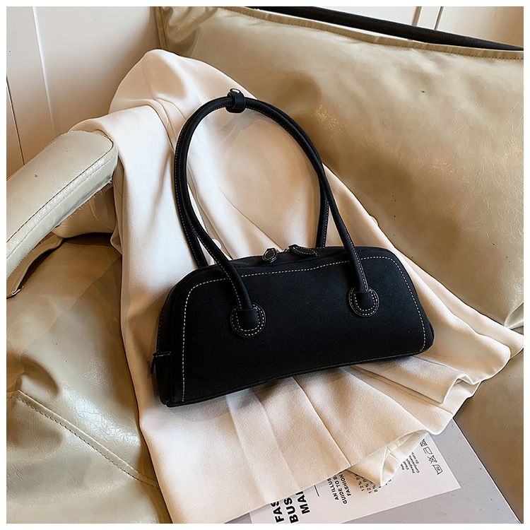 Bolsas de design de nicho para deslocamento com axila fosca com costura de carro grande capacidade ombro 2024 bolsa feminina premium_voghion.com