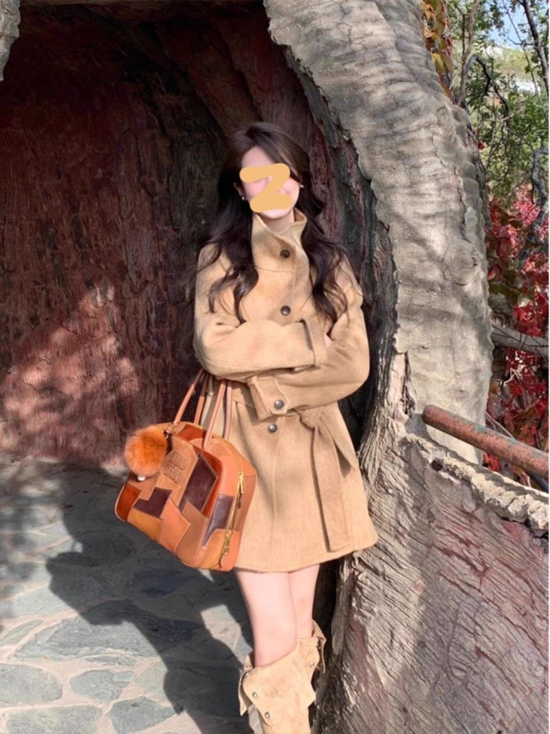 Calm Calm Calm Khaki Wool Coat Women, Autumn And Winter, High-End Korean Style, Stand Collar, 2025 New Short Woolen Jacket For Petite_voghion.com