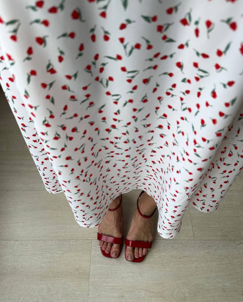 Gonna midi a sirena con stampa di ciliegie, elegante, a vita alta, floreale tinta unita, primavera 2025, abbigliamento resistente e comodo, sinonimi_voghion.com